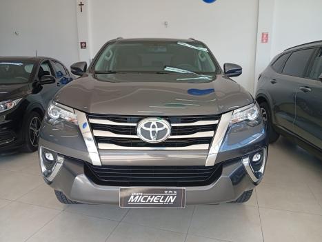 TOYOTA Hilux Caminhonete 2.8 16V 4P SRX DIESEL CABINE DUPLA, Foto 4