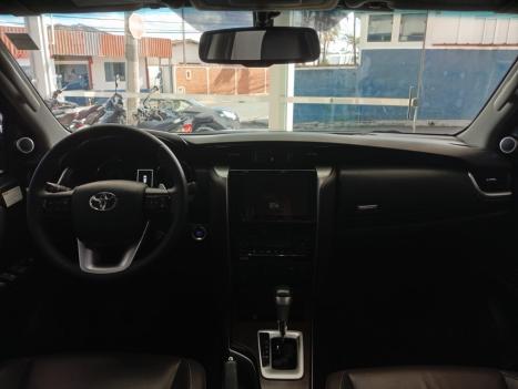 TOYOTA Hilux Caminhonete 2.8 16V 4P SRX DIESEL CABINE DUPLA, Foto 9