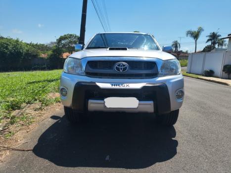 TOYOTA Hilux Caminhonete 3.0 4P 4X4 SRV TURBO DIESEL CABINE DUPLA AUTOMÁTICO, Foto 2