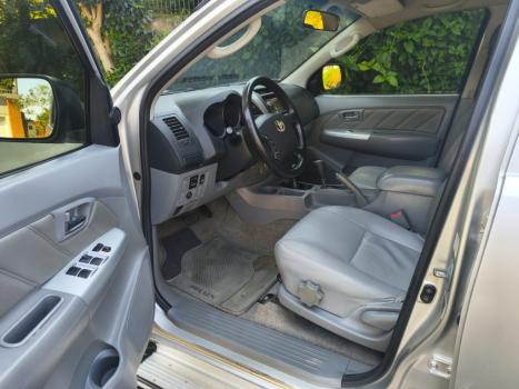 TOYOTA Hilux Caminhonete 3.0 4P 4X4 SRV TURBO DIESEL CABINE DUPLA AUTOMÁTICO, Foto 10