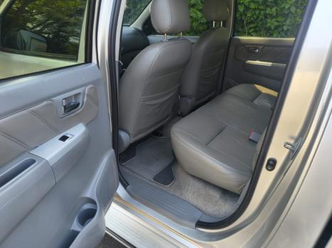 TOYOTA Hilux Caminhonete 3.0 4P 4X4 SRV TURBO DIESEL CABINE DUPLA AUTOMÁTICO, Foto 14