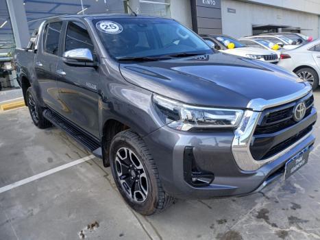 TOYOTA Hilux Caminhonete 2.8 16V SRX 4X4 DIESEL CABINE DUPLA AUTOMÁTICO, Foto 1