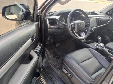 TOYOTA Hilux Caminhonete 2.8 16V SRX 4X4 DIESEL CABINE DUPLA AUTOMÁTICO, Foto 9