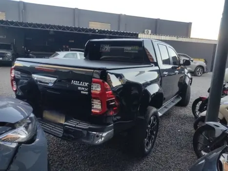 TOYOTA Hilux Caminhonete 2.8 16V SRX 4X4 TURBO DIESEL CABINE DUPLA AUTOMÁTICO, Foto 2