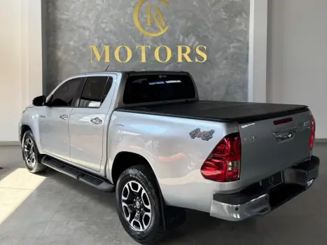 TOYOTA Hilux Caminhonete 2.8 16V SRV 4X4 DIESEL CABINE DUPLA AUTOMÁTICO, Foto 5