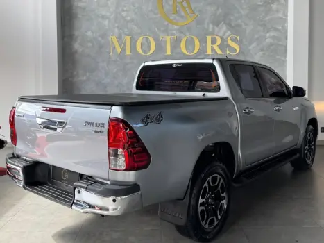 TOYOTA Hilux Caminhonete 2.8 16V SRV 4X4 DIESEL CABINE DUPLA AUTOMÁTICO, Foto 7