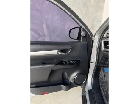 TOYOTA Hilux Caminhonete 2.8 16V SRV 4X4 DIESEL CABINE DUPLA AUTOMÁTICO, Foto 11