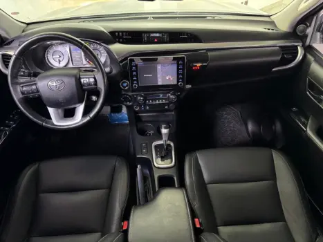 TOYOTA Hilux Caminhonete 2.8 16V SRV 4X4 DIESEL CABINE DUPLA AUTOMÁTICO, Foto 14