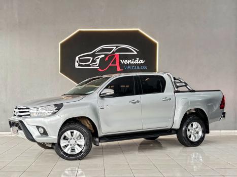 TOYOTA Hilux Caminhonete 2.7 16V 4P SRV CABINE DUPLA, Foto 1