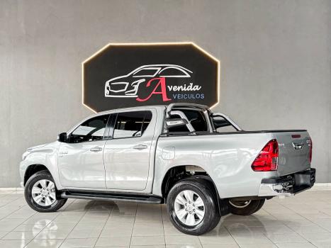 TOYOTA Hilux Caminhonete 2.7 16V 4P SRV CABINE DUPLA, Foto 4