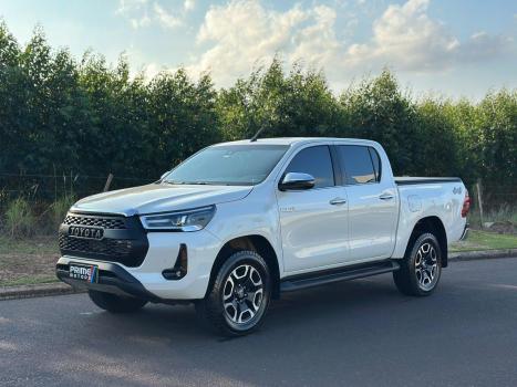 TOYOTA Hilux Caminhonete 2.8 16V SRX 4X4 TURBO DIESEL CABINE DUPLA AUTOMÁTICO, Foto 1