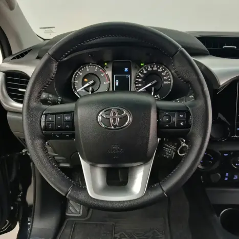 TOYOTA Hilux Caminhonete 2.8 16V 4P SR 4X4 DIESEL CABINE DUPLA AUTOMÁTICO, Foto 5