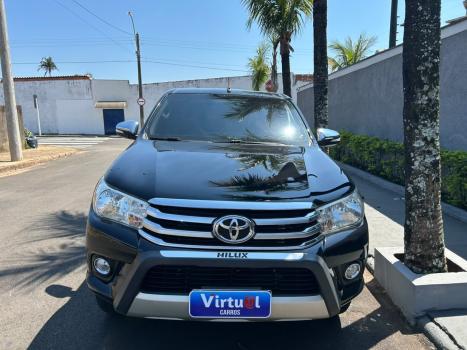 TOYOTA Hilux Caminhonete 2.7 16V 4P SRV FLEX CABINE DUPLA AUTOMÁTICO, Foto 2