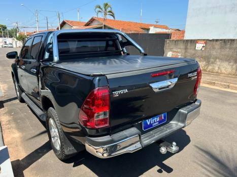 TOYOTA Hilux Caminhonete 2.7 16V 4P SRV FLEX CABINE DUPLA AUTOMÁTICO, Foto 4