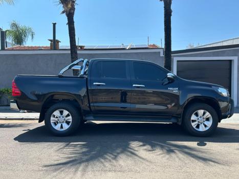 TOYOTA Hilux Caminhonete 2.7 16V 4P SRV FLEX CABINE DUPLA AUTOMÁTICO, Foto 7
