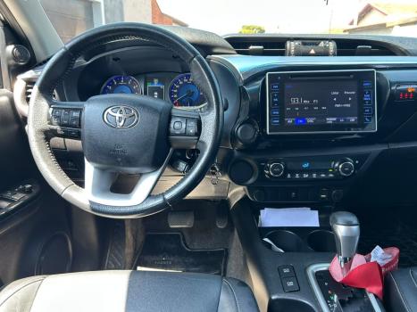TOYOTA Hilux Caminhonete 2.7 16V 4P SRV FLEX CABINE DUPLA AUTOMÁTICO, Foto 13