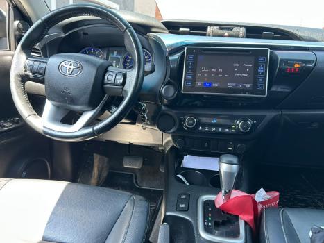 TOYOTA Hilux Caminhonete 2.7 16V 4P SRV FLEX CABINE DUPLA AUTOMÁTICO, Foto 15