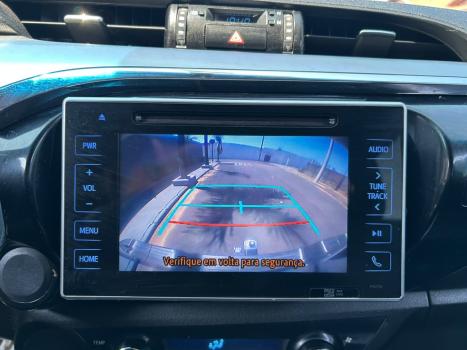 TOYOTA Hilux Caminhonete 2.7 16V 4P SRV FLEX CABINE DUPLA AUTOMÁTICO, Foto 19