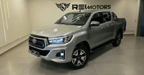 TOYOTA Hilux Caminhonete 2.8 16V SRX 50 ANOS 4X4 TURBO DIESEL CABINE DUPLA AUTOMÁTICO, Foto 1