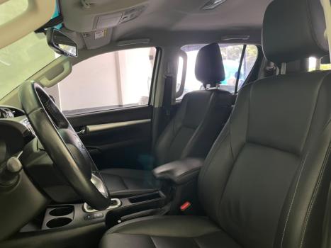 TOYOTA Hilux Caminhonete 2.8 16V SRV 4X4 DIESEL CABINE DUPLA AUTOMÁTICO, Foto 8