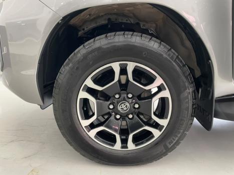TOYOTA Hilux Caminhonete 2.8 16V SRV 4X4 DIESEL CABINE DUPLA AUTOMÁTICO, Foto 9