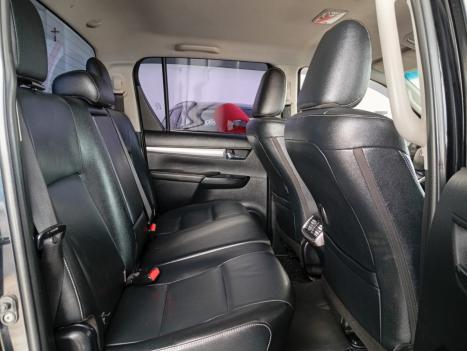 TOYOTA Hilux Caminhonete 2.8 16V SRV 4X4 DIESEL CABINE DUPLA AUTOMÁTICO, Foto 8
