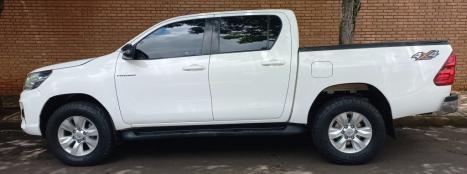 TOYOTA Hilux Caminhonete 2.8 16V 4P SR 4X4 DIESEL CABINE DUPLA AUTOMÁTICO, Foto 3