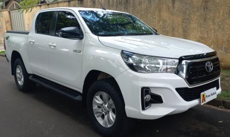TOYOTA Hilux Caminhonete 2.8 16V 4P SR 4X4 DIESEL CABINE DUPLA AUTOMÁTICO, Foto 2
