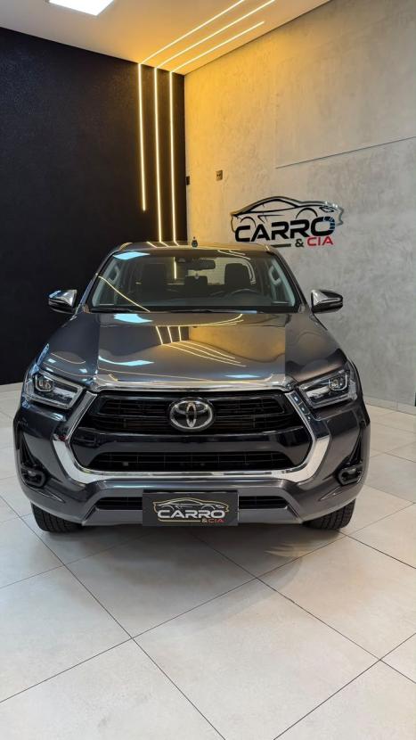 TOYOTA Hilux Caminhonete 2.8 16V SRX 4X4 TURBO DIESEL CABINE DUPLA AUTOMÁTICO, Foto 3