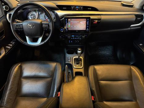 TOYOTA Hilux Caminhonete 2.8 16V SRX 4X4 TURBO DIESEL CABINE DUPLA AUTOMÁTICO, Foto 6
