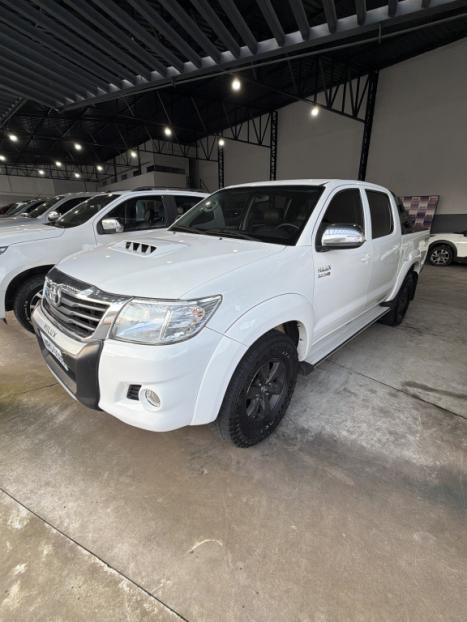 TOYOTA Hilux Caminhonete 3.0 16V 4P 4X4 SRV TURBO DIESEL CABINE DUPLA AUTOMÁTICO, Foto 1