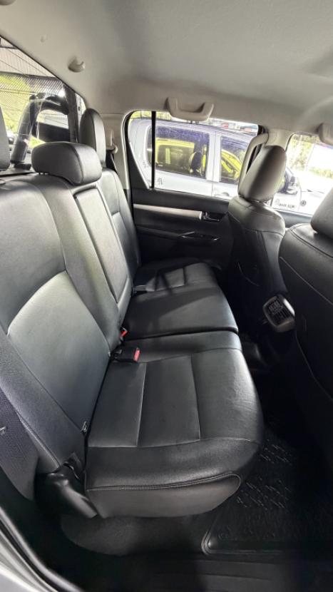 TOYOTA Hilux Caminhonete 2.8 16V SRV 4X4 DIESEL CABINE DUPLA AUTOMÁTICO, Foto 3