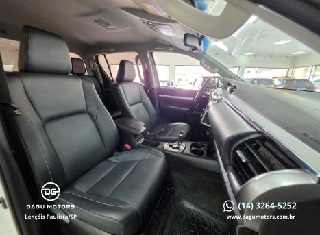 TOYOTA Hilux Caminhonete 2.8 16V SRV 4X4 DIESEL CABINE DUPLA AUTOMÁTICO, Foto 8