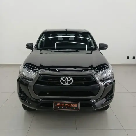 TOYOTA Hilux Caminhonete 2.8 16V 4P SR 4X4 DIESEL CABINE DUPLA AUTOMÁTICO, Foto 1