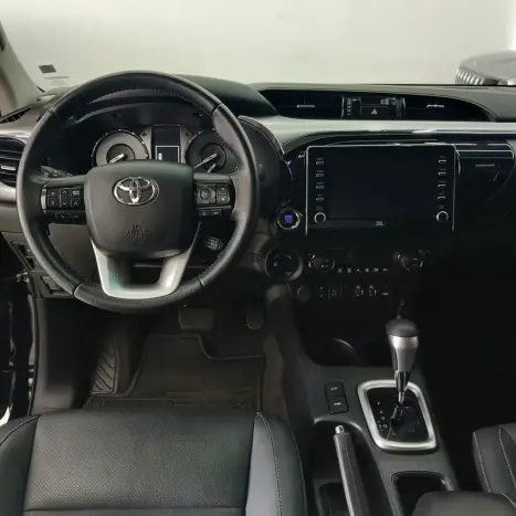 TOYOTA Hilux Caminhonete 2.8 16V SRX 4X4 TURBO DIESEL CABINE DUPLA AUTOMÁTICO, Foto 6