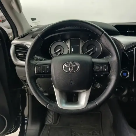 TOYOTA Hilux Caminhonete 2.8 16V SRX 4X4 TURBO DIESEL CABINE DUPLA AUTOMÁTICO, Foto 7