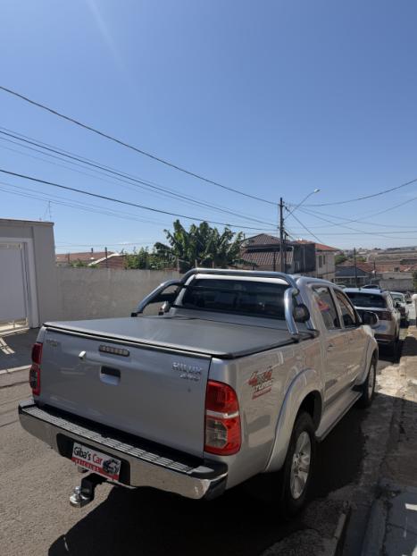 TOYOTA Hilux Caminhonete 3.0 4P 4X4 SRV TURBO DIESEL CABINE DUPLA AUTOMÁTICO, Foto 1