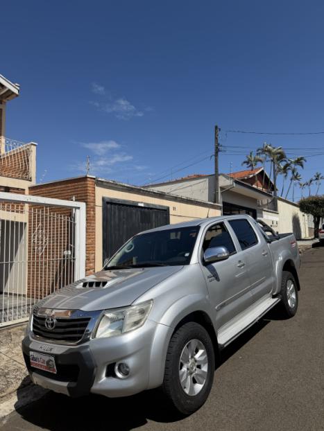 TOYOTA Hilux Caminhonete 3.0 4P 4X4 SRV TURBO DIESEL CABINE DUPLA AUTOMÁTICO, Foto 3