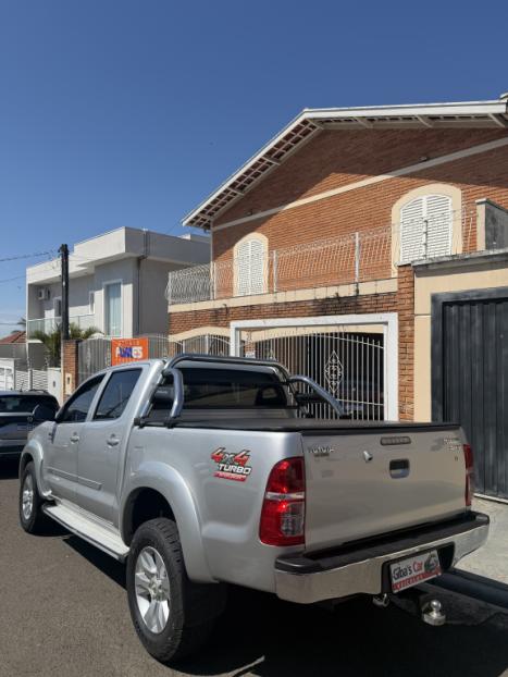 TOYOTA Hilux Caminhonete 3.0 4P 4X4 SRV TURBO DIESEL CABINE DUPLA AUTOMÁTICO, Foto 4
