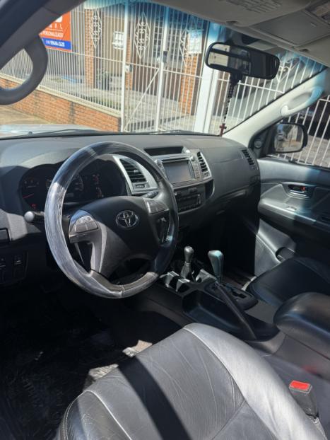 TOYOTA Hilux Caminhonete 3.0 4P 4X4 SRV TURBO DIESEL CABINE DUPLA AUTOMÁTICO, Foto 5