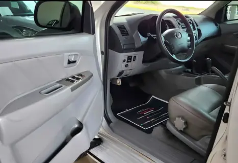TOYOTA Hilux Caminhonete 3.0 4P 4X4 SRV TURBO DIESEL TOP CABINE DUPLA AUTOMÁTICO, Foto 9