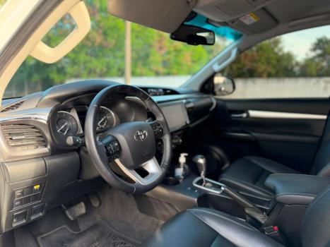 TOYOTA Hilux Caminhonete 2.8 16V SRV 4X4 DIESEL CABINE DUPLA AUTOMÁTICO, Foto 7