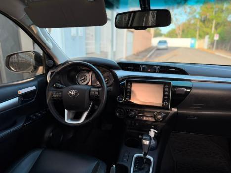 TOYOTA Hilux Caminhonete 2.8 16V SRV 4X4 DIESEL CABINE DUPLA AUTOMÁTICO, Foto 8