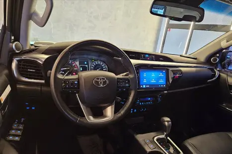 TOYOTA Hilux Caminhonete 2.8 16V 4P SRX DIESEL CABINE DUPLA, Foto 11