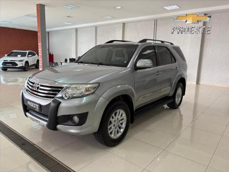 TOYOTA Hilux SW4 2.7 16V 4P SR FLEX AUTOM�TICO, Foto 1
