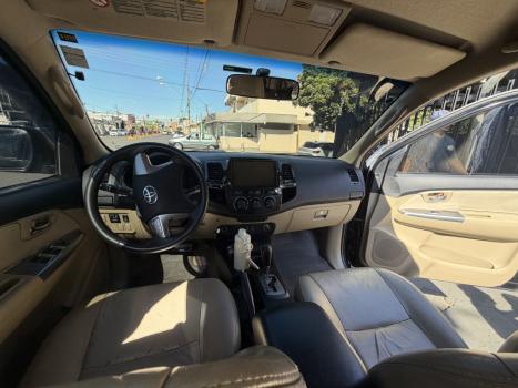 TOYOTA Hilux SW4 2.7 16V 4P FLEX SRV 7 LUGARES AUTOM�TICO, Foto 6