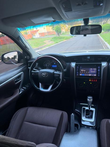 TOYOTA Hilux SW4 2.7 16V 4P FLEX SR 7 LUGARES AUTOM�TICO, Foto 14