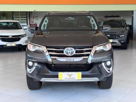 TOYOTA Hilux SW4 2.7 16V 4P FLEX SRV 7 LUGARES AUTOM�TICO, Foto 2