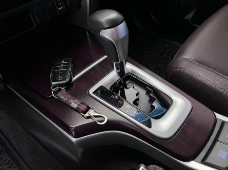 TOYOTA Hilux SW4 2.7 16V 4P FLEX SRV 7 LUGARES AUTOM�TICO, Foto 9