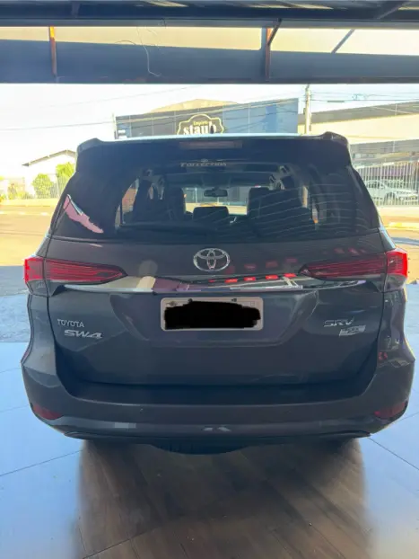 TOYOTA Hilux SW4 2.7 16V 4P FLEX SRV 7 LUGARES AUTOM�TICO, Foto 7